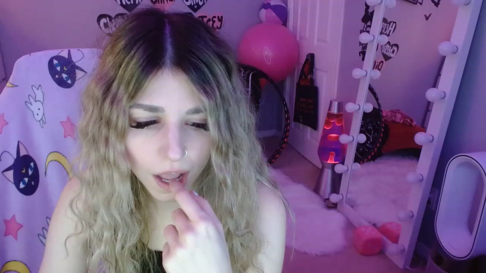 Gallery image thumbnail from Serafina's myfreecams stream on, 03/08/2023, 06:59 image 17 of 20