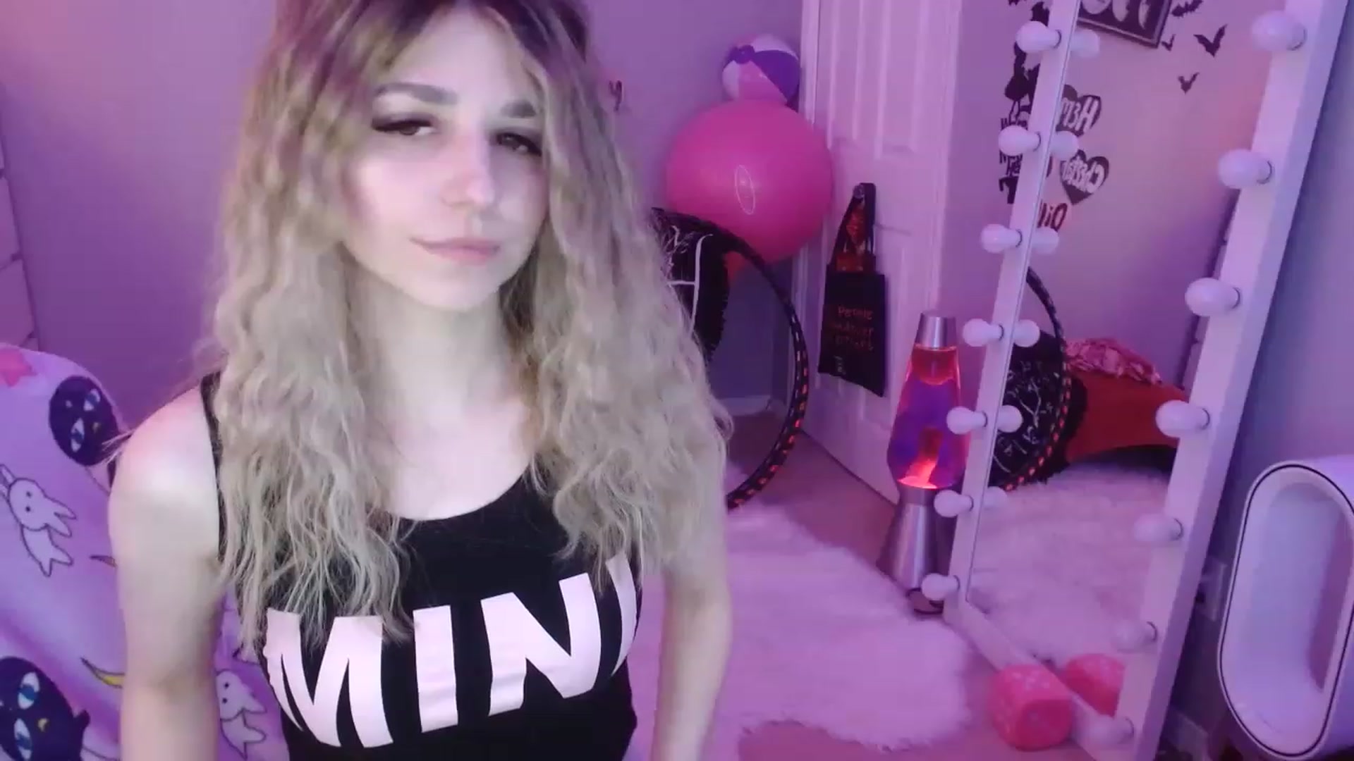Gallery image thumbnail from Serafina's myfreecams stream on, 03/08/2023, 06:59 image 15 of 20