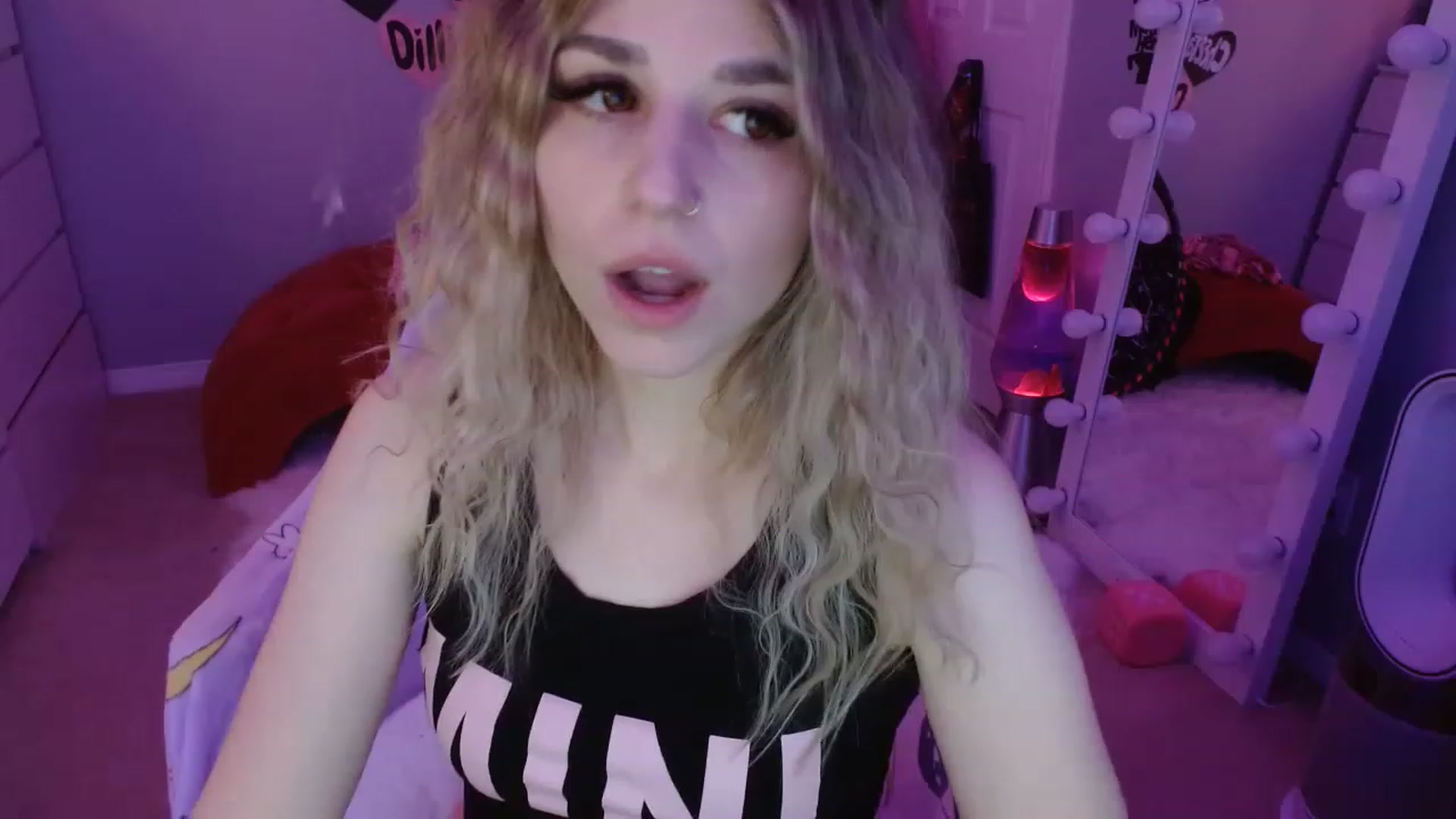 Gallery image thumbnail from Serafina's myfreecams stream on, 03/08/2023, 06:59 image 11 of 20