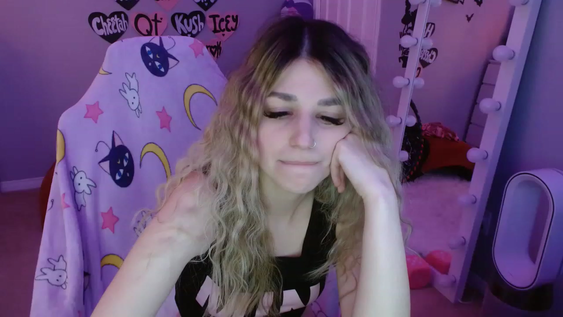 Gallery image thumbnail from Serafina's myfreecams stream on, 03/08/2023, 06:59 image 1 of 20