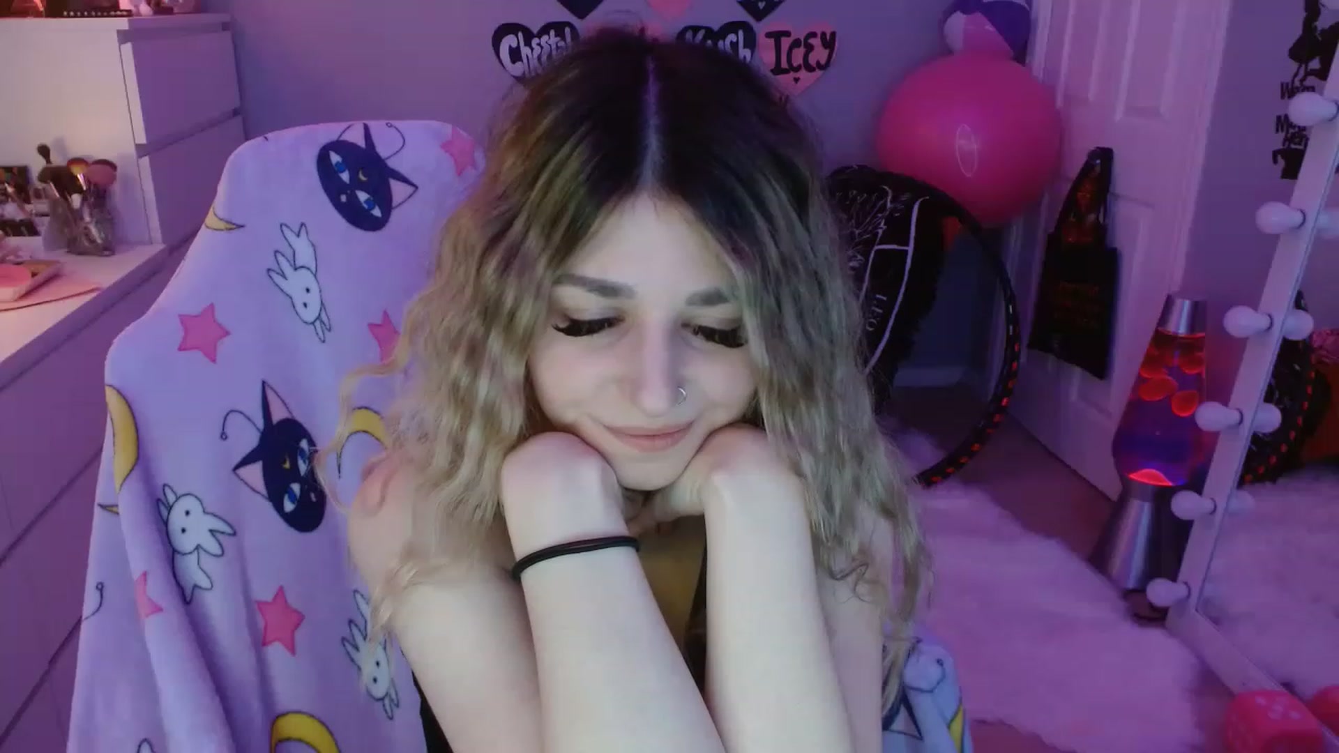 Gallery image thumbnail from Serafina's myfreecams stream on, 03/08/2023, 06:59 image 19 of 20