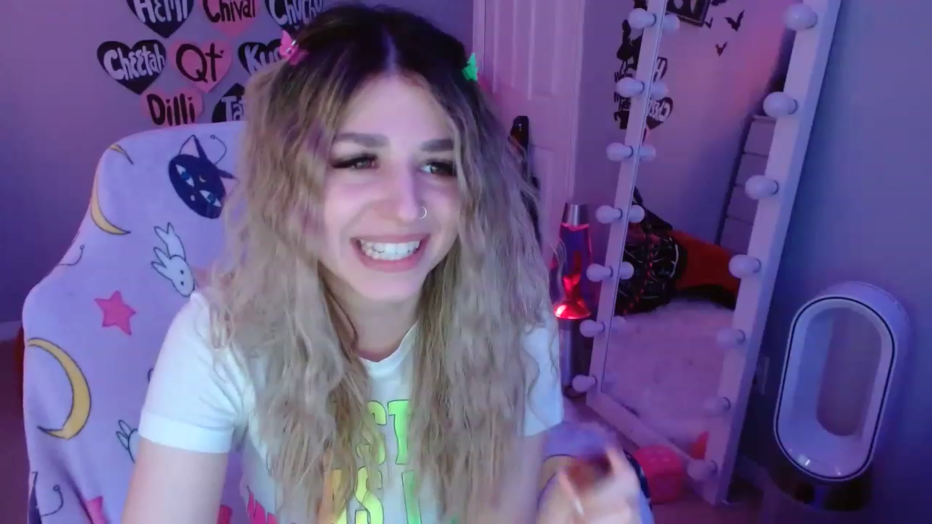 Gallery image thumbnail from Serafina's myfreecams stream on, 03/09/2023, 07:27 image 10 of 20