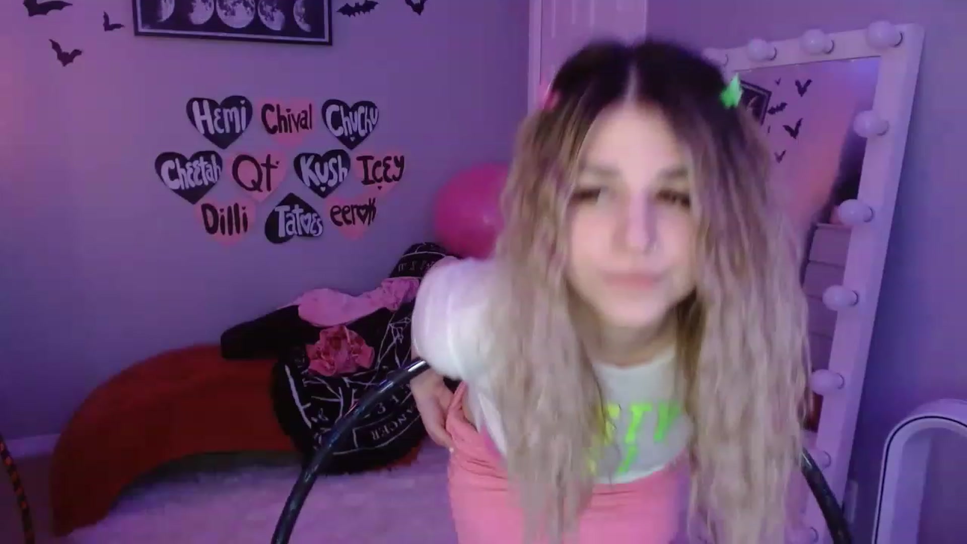 Gallery image thumbnail from Serafina's myfreecams stream on, 03/09/2023, 08:58 image 9 of 20