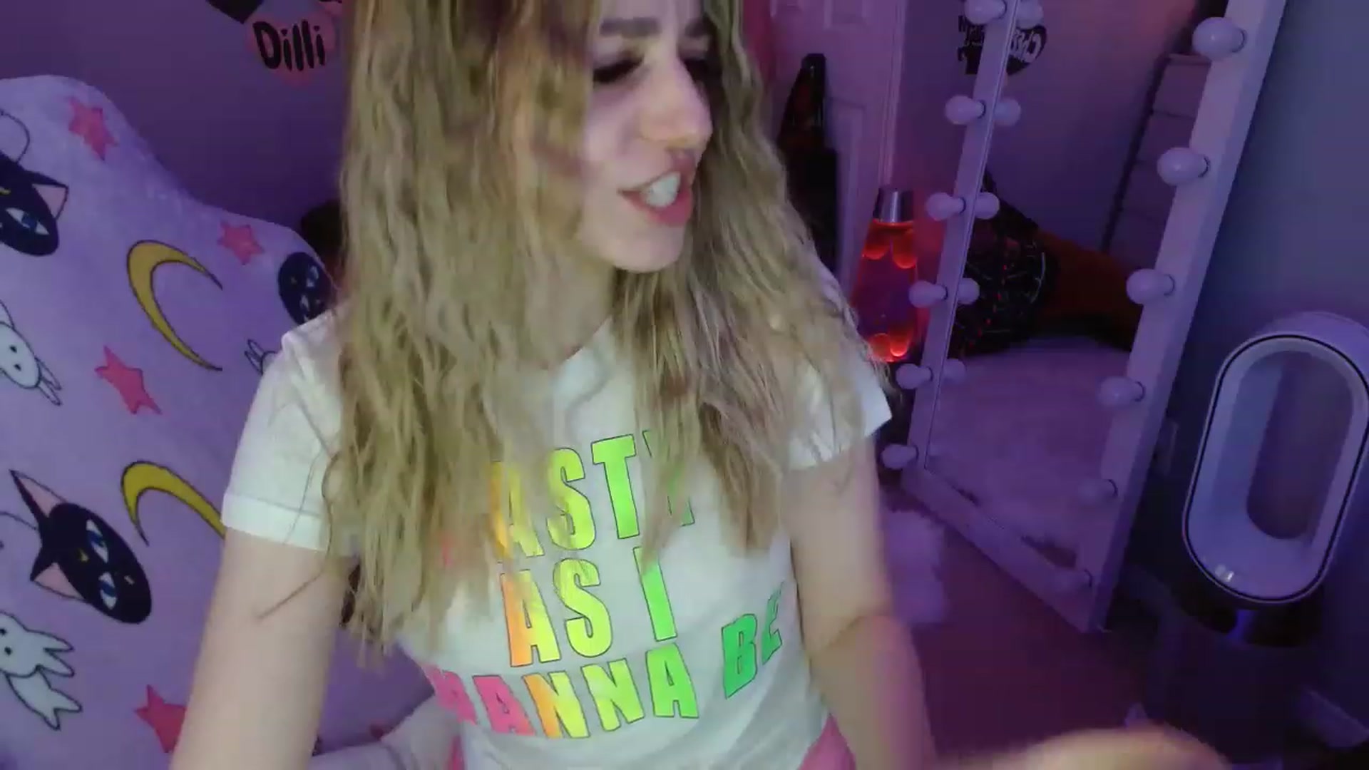 Gallery image thumbnail from Serafina's myfreecams stream on, 03/09/2023, 08:58 image 7 of 20