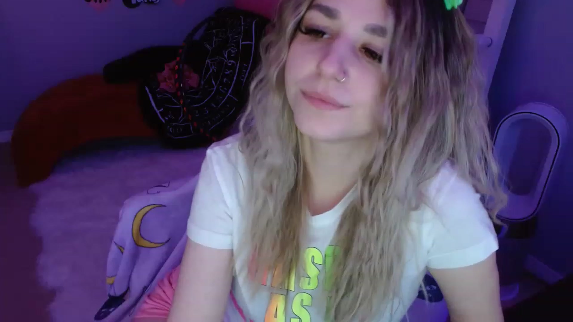 Gallery image thumbnail from Serafina's myfreecams stream on, 03/09/2023, 08:58 image 5 of 20