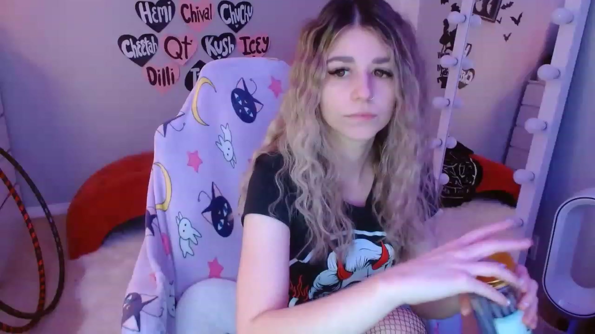 Gallery image thumbnail from Serafina's myfreecams stream on, 03/10/2023, 06:24 image 2 of 20