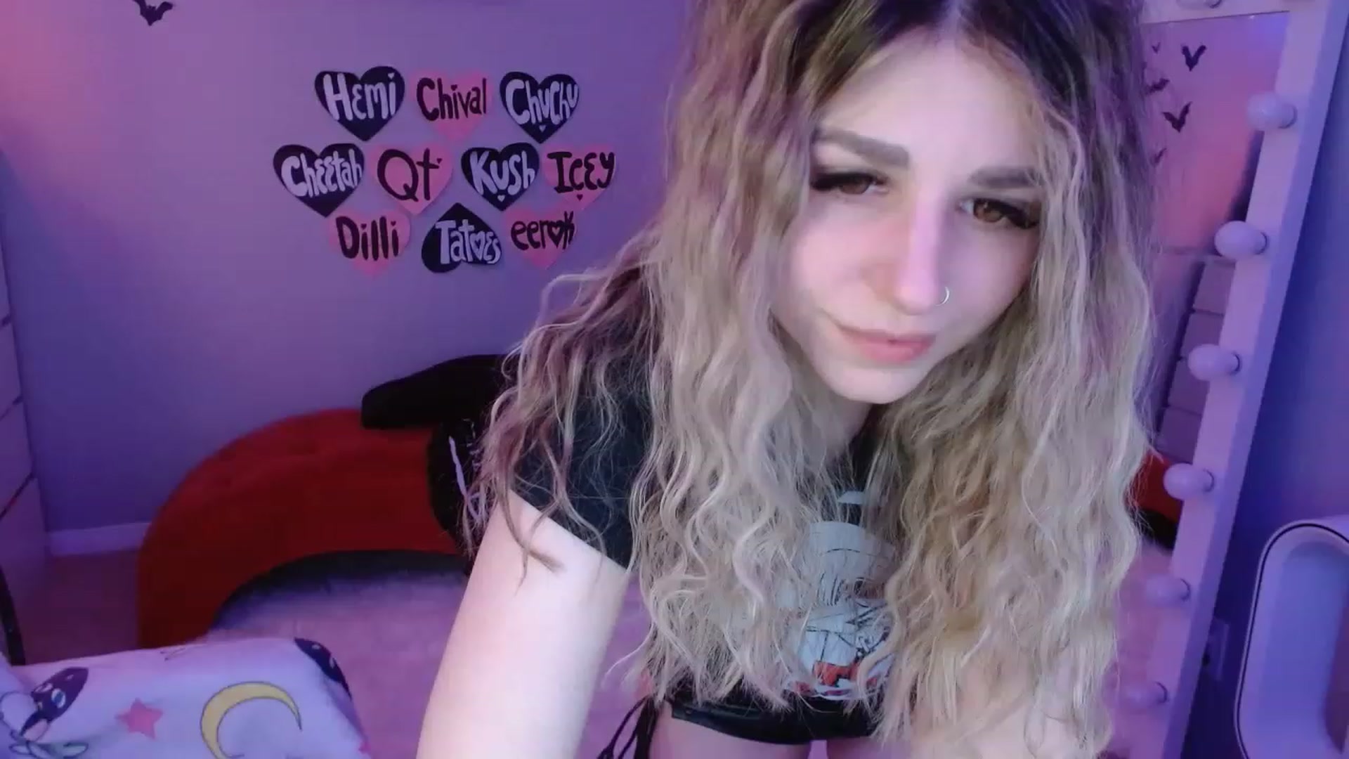 Gallery image thumbnail from Serafina's myfreecams stream on, 03/10/2023, 07:41 image 16 of 20