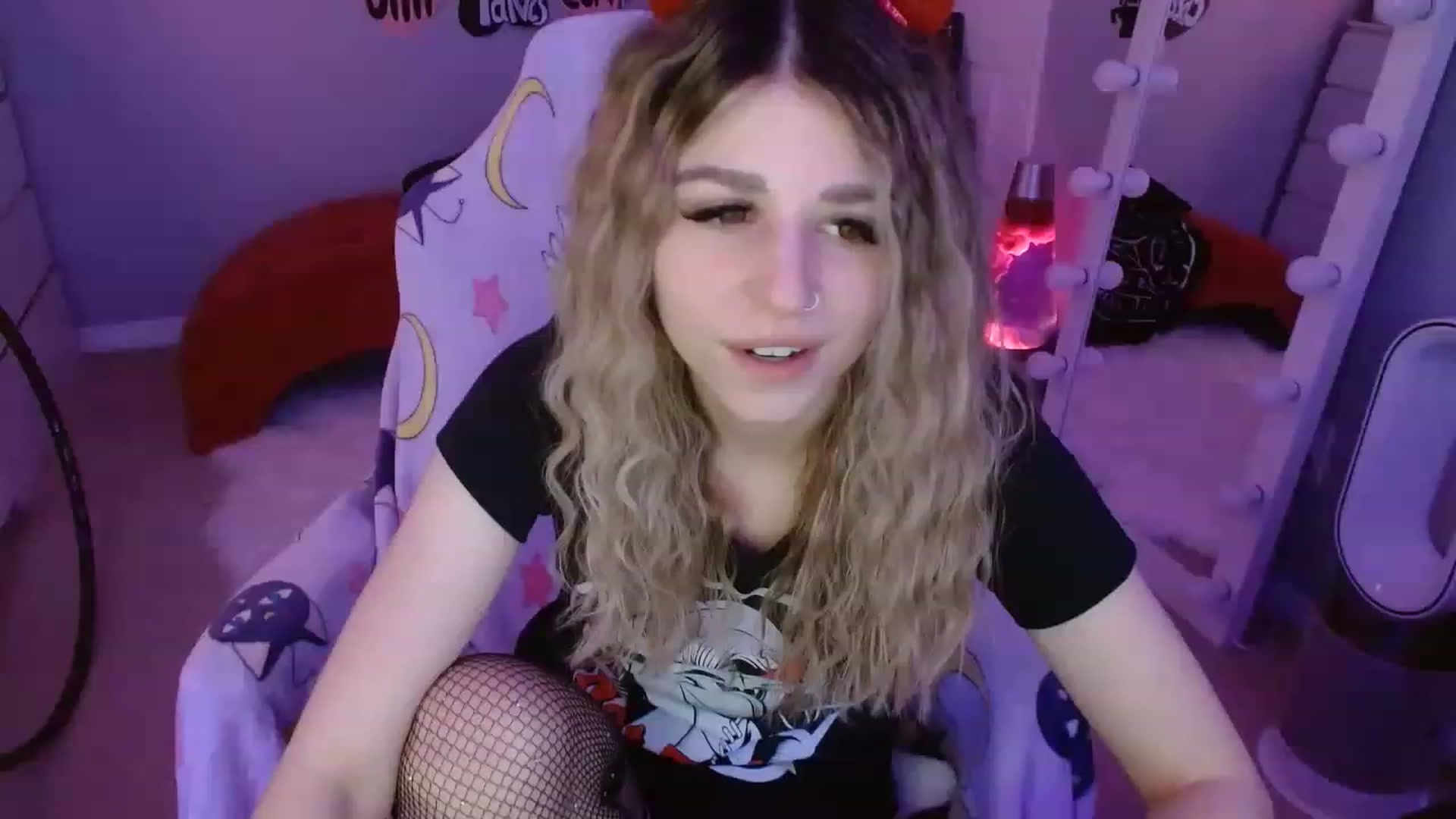 Gallery image thumbnail from Serafina's myfreecams stream on, 03/10/2023, 07:41 image 7 of 20