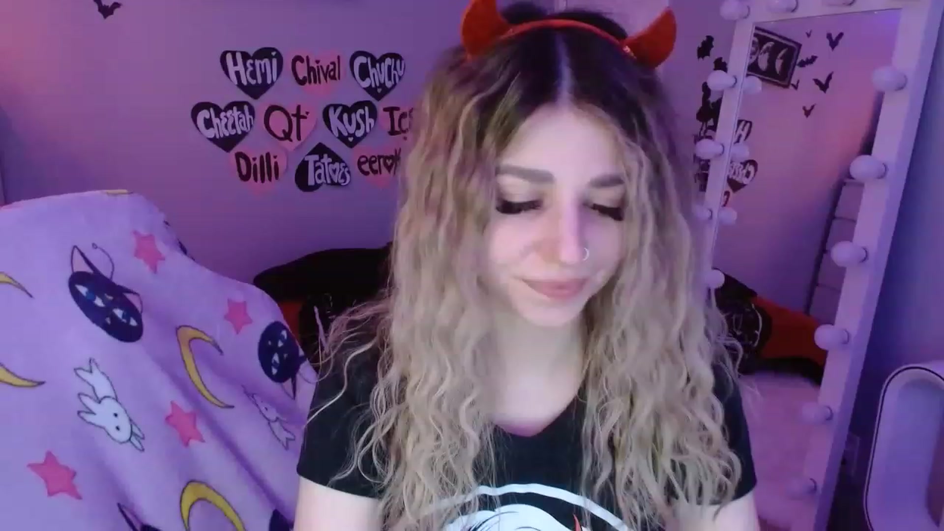 Gallery image thumbnail from Serafina's myfreecams stream on, 03/10/2023, 07:41 image 18 of 20