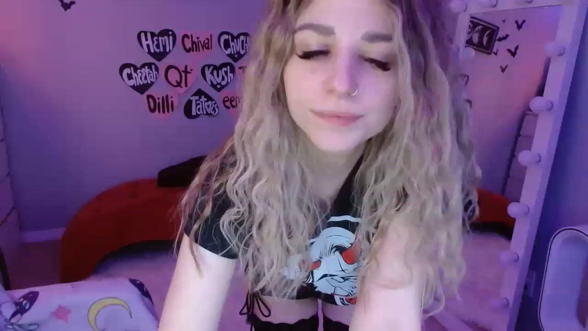 Gallery image thumbnail from Serafina's myfreecams stream on, 03/10/2023, 07:41 image 17 of 20