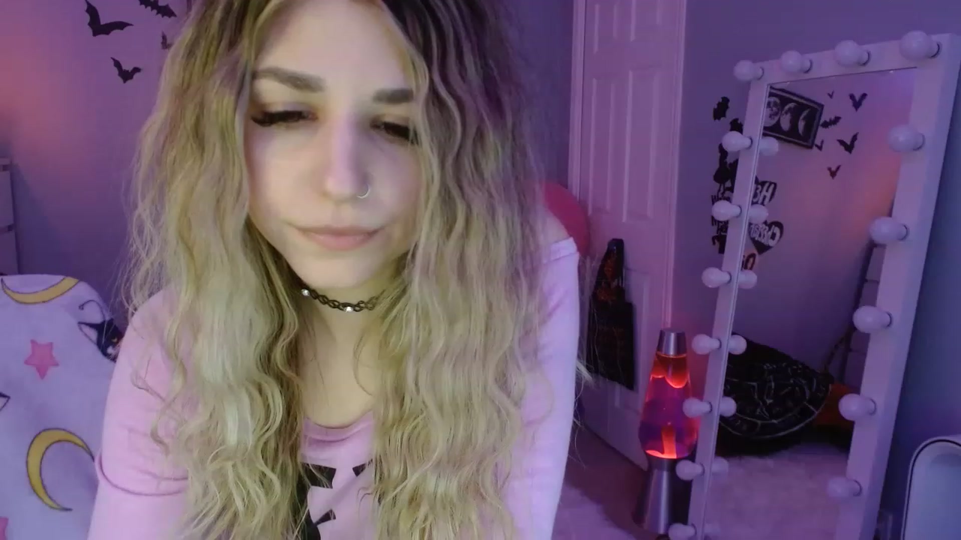 Gallery image thumbnail from Serafina's myfreecams stream on, 03/11/2023, 05:47 image 4 of 20