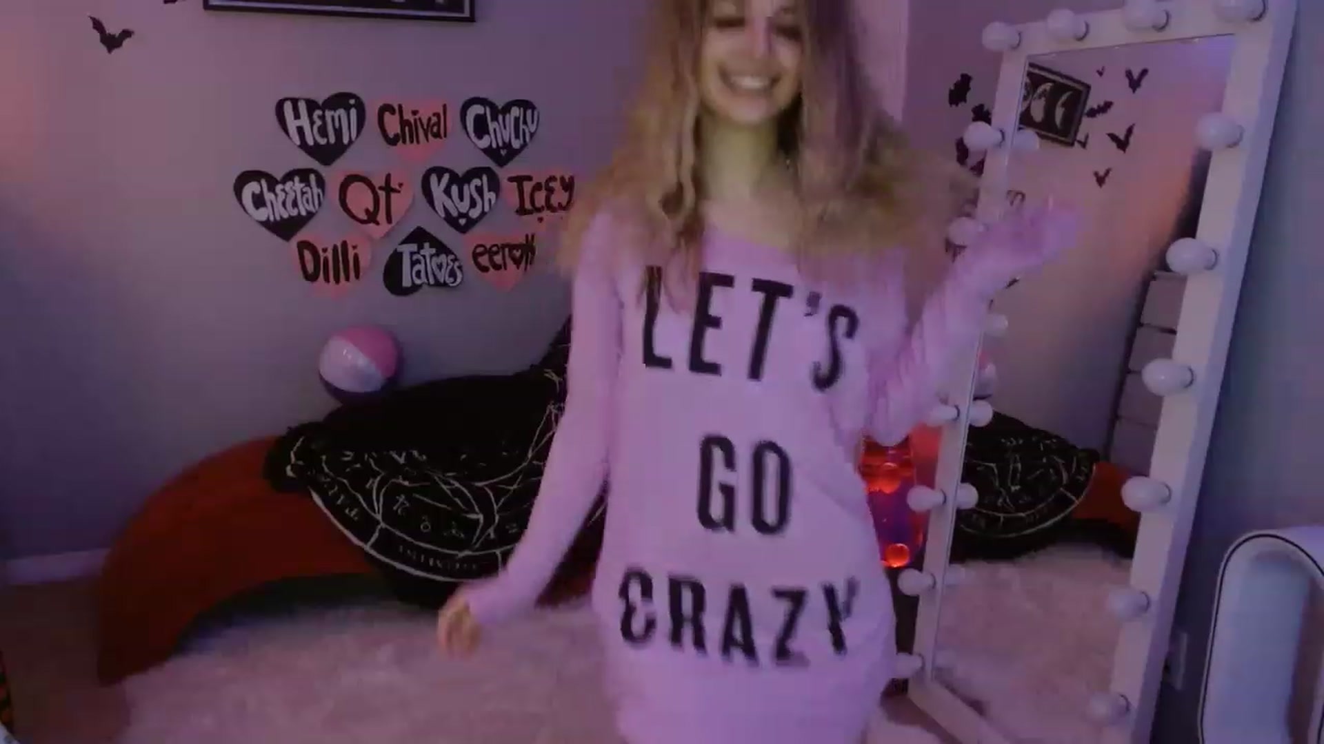 Gallery image thumbnail from Serafina's myfreecams stream on, 03/11/2023, 08:43 image 6 of 20