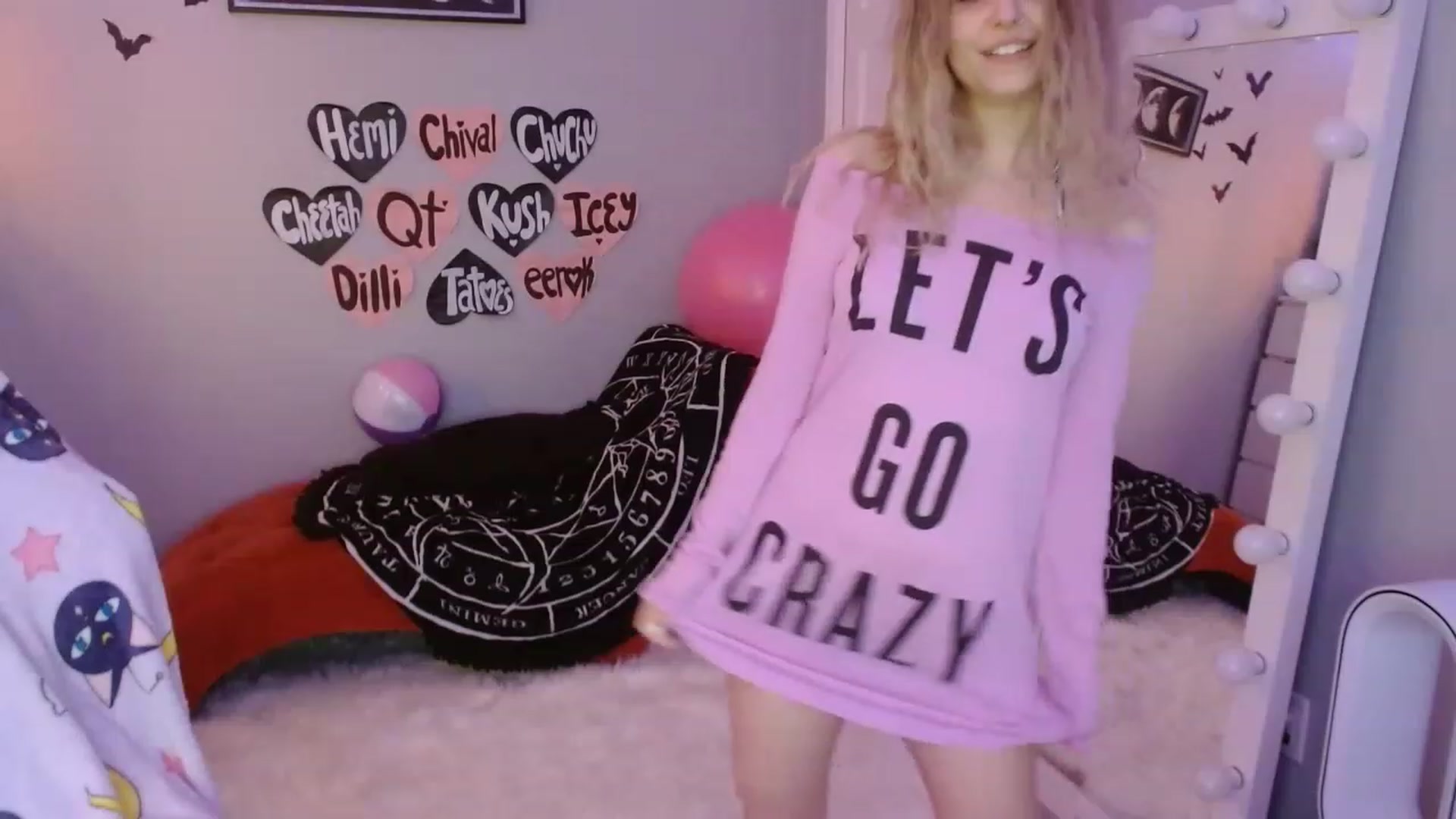 Gallery image thumbnail from Serafina's myfreecams stream on, 03/11/2023, 08:43 image 12 of 20