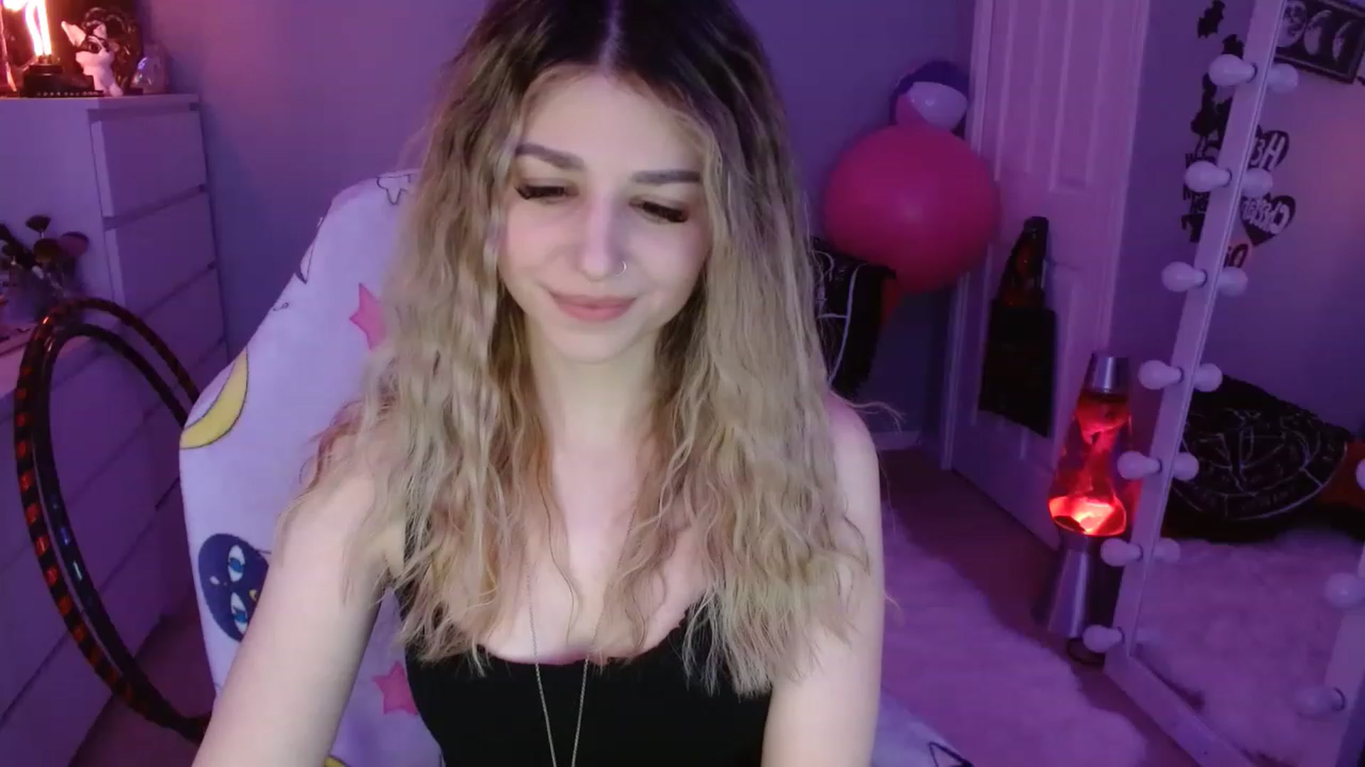 Gallery image thumbnail from Serafina's myfreecams stream on, 03/12/2023, 05:14 image 2 of 20