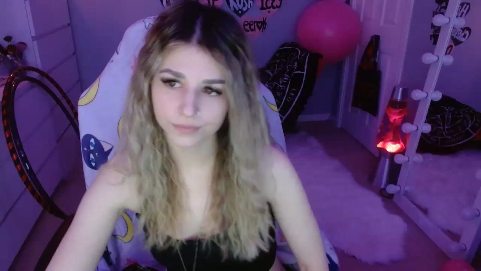 Gallery image thumbnail from Serafina's myfreecams stream on, 03/12/2023, 05:14 image 6 of 20