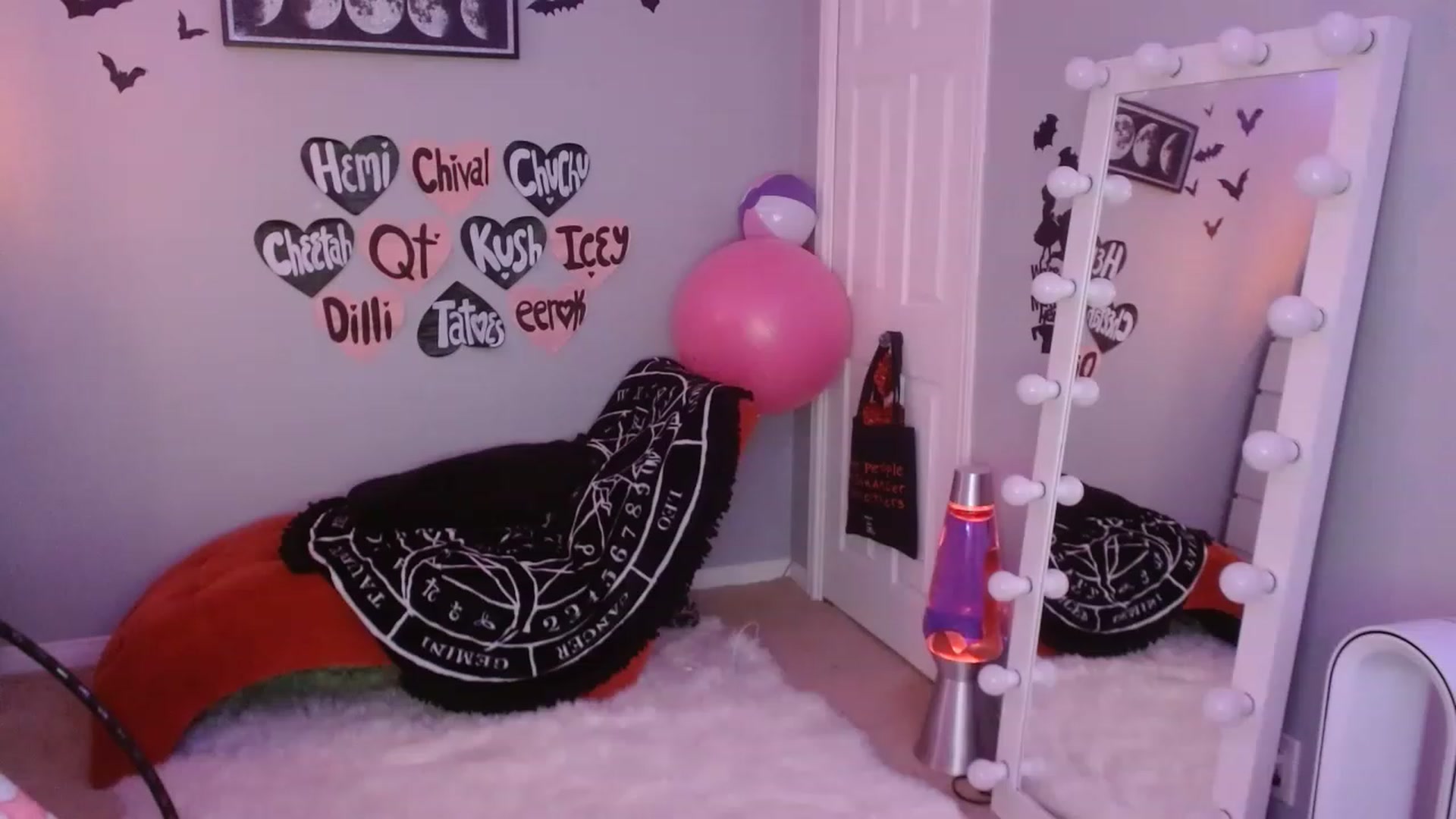 Gallery image thumbnail from Serafina's myfreecams stream on, 03/12/2023, 05:14 image 17 of 20