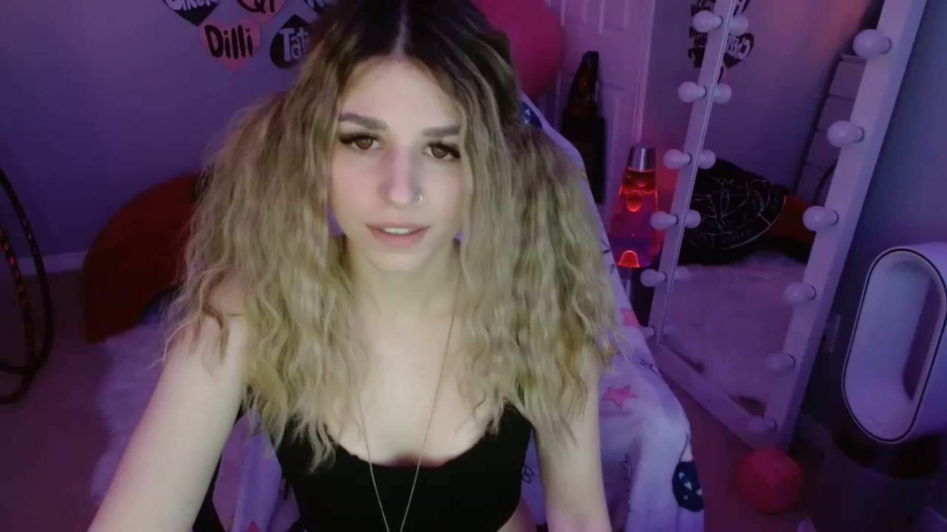 Gallery image thumbnail from Serafina's myfreecams stream on, 03/12/2023, 06:35 image 3 of 20