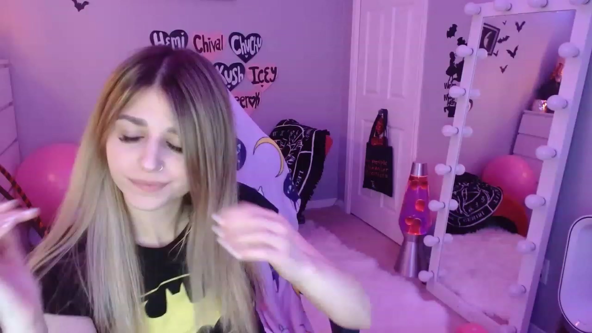 Gallery image thumbnail from Serafina's myfreecams stream on, 03/13/2023, 06:44 image 1 of 20
