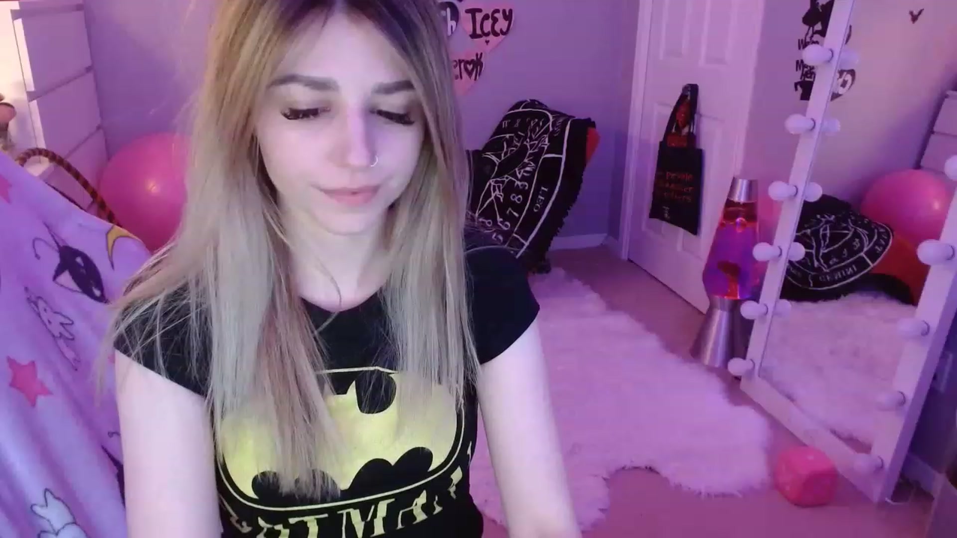 Gallery image thumbnail from Serafina's myfreecams stream on, 03/13/2023, 06:44 image 17 of 20