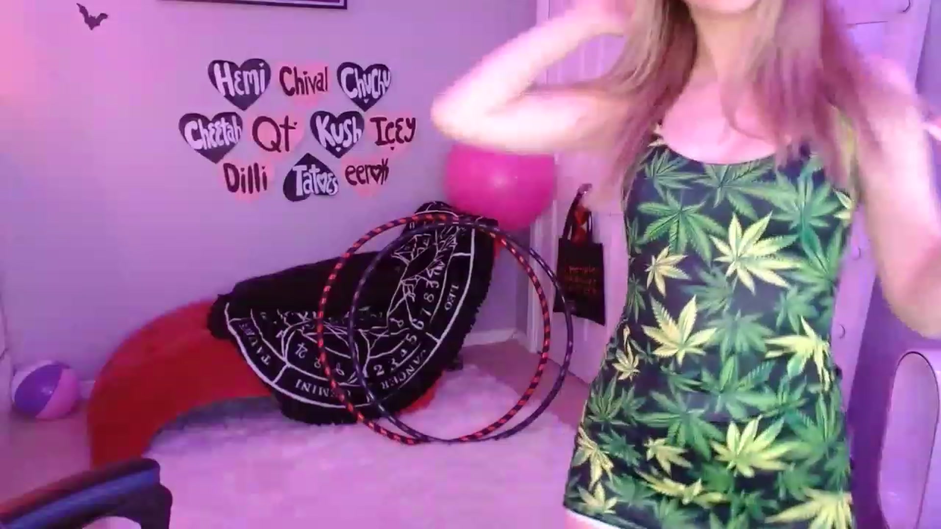 Gallery image thumbnail from Serafina's myfreecams stream on, 03/14/2023, 02:59 image 14 of 20