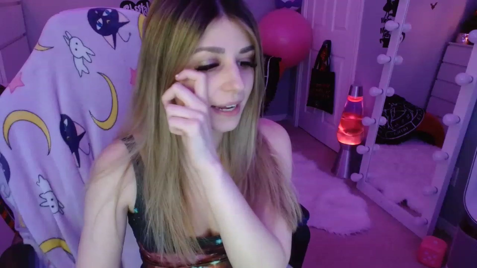 Gallery image thumbnail from Serafina's myfreecams stream on, 03/16/2023, 03:53 image 15 of 20