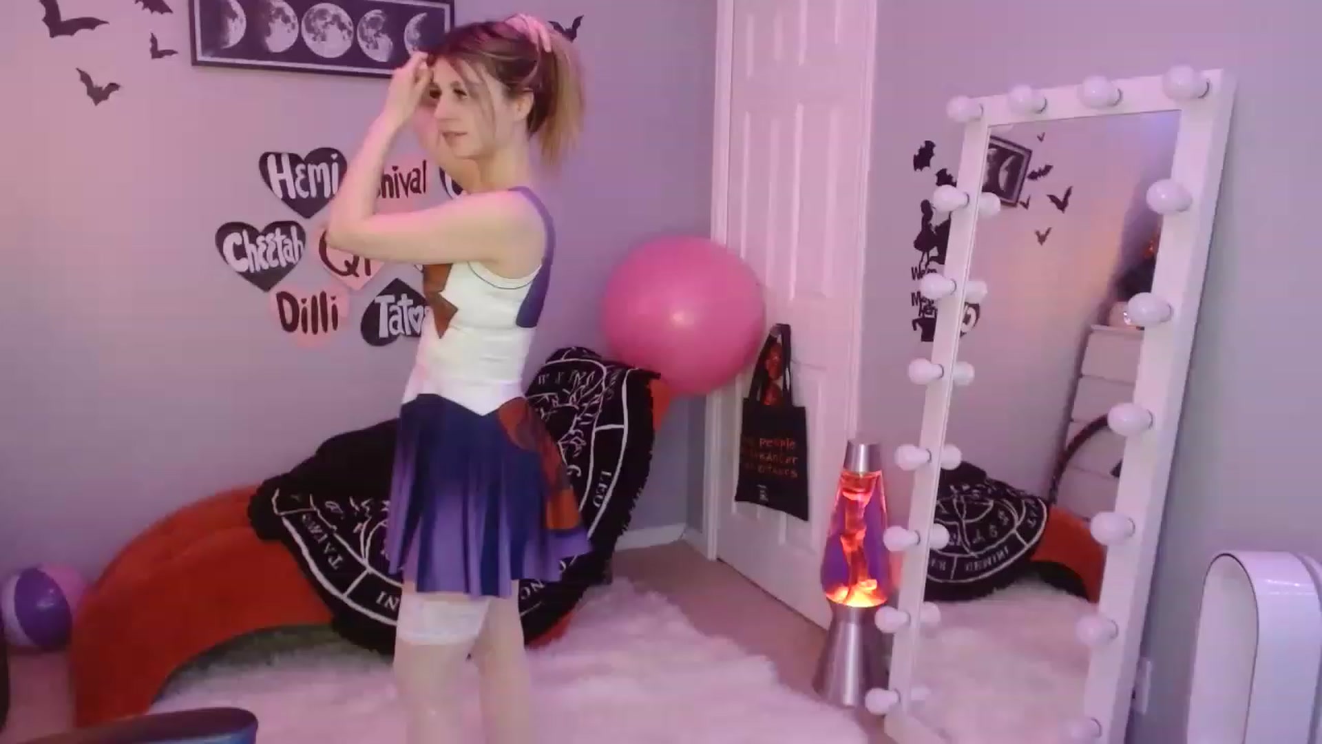 Gallery image thumbnail from Serafina's myfreecams stream on, 03/17/2023, 06:58 image 5 of 20