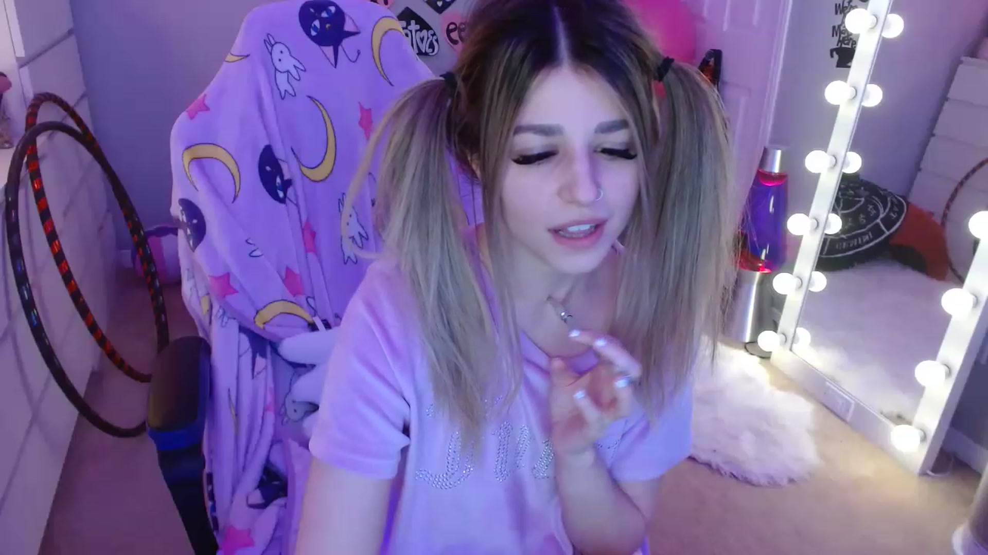 Gallery image thumbnail from Serafina's myfreecams stream on, 03/18/2023, 05:47 image 18 of 20