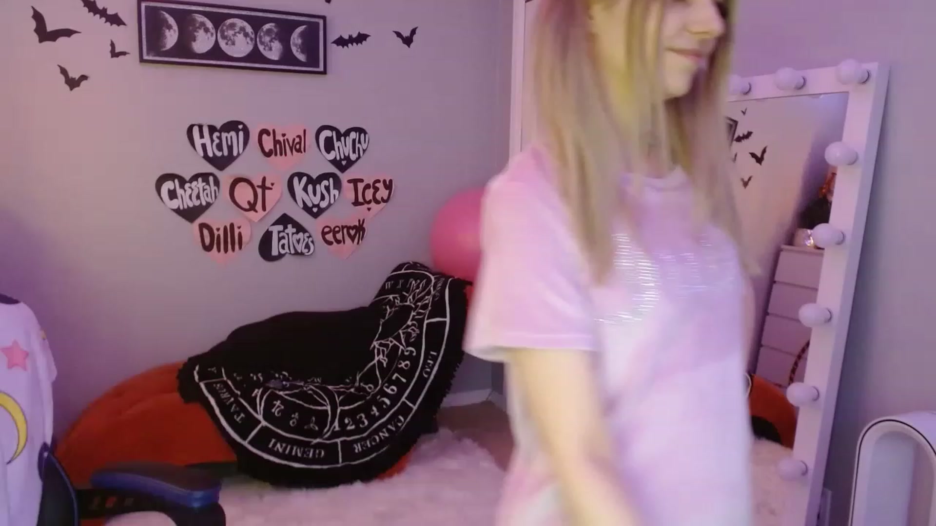 Gallery image thumbnail from Serafina's myfreecams stream on, 03/18/2023, 05:47 image 2 of 20