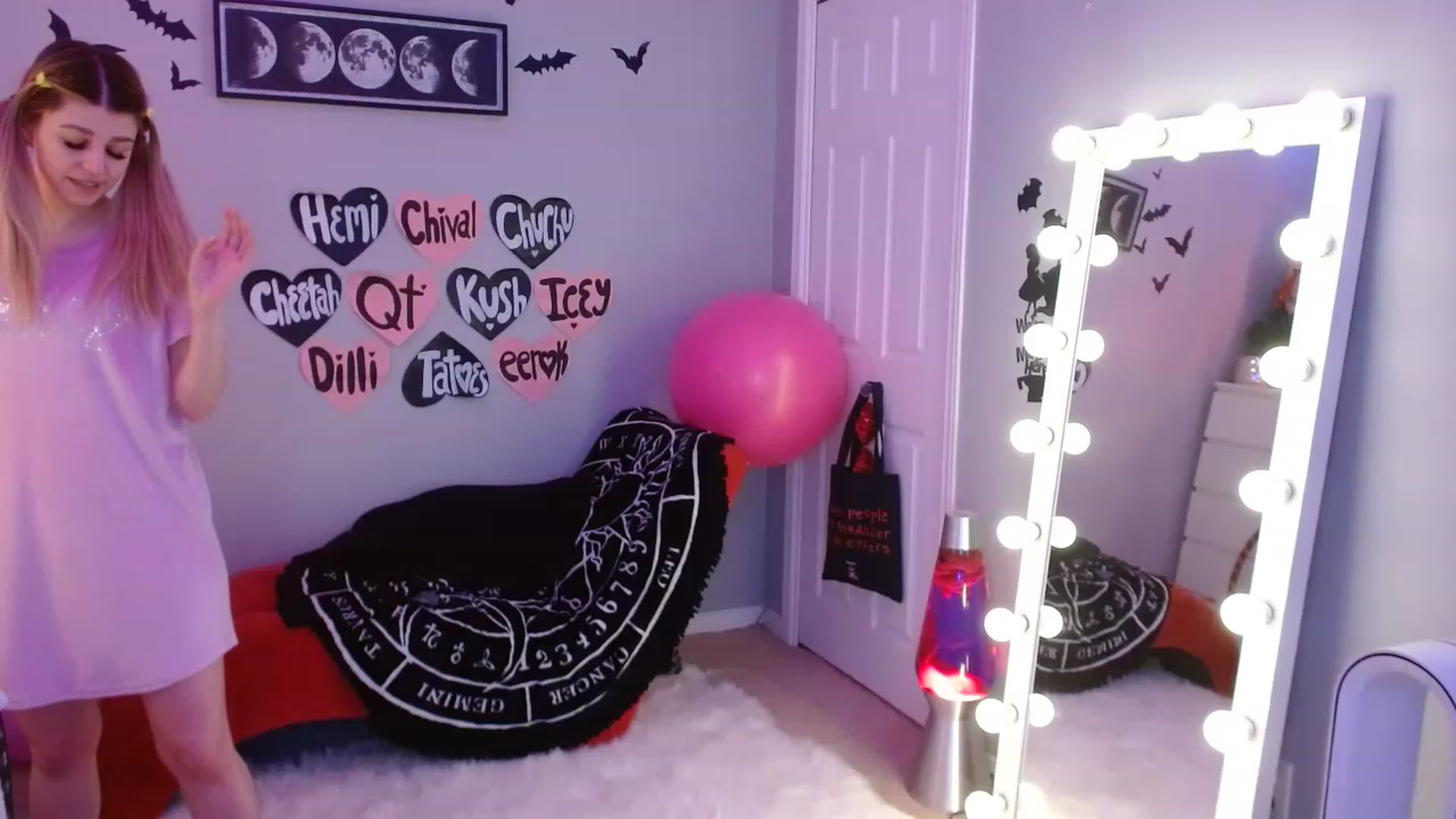 Gallery image thumbnail from Serafina's myfreecams stream on, 03/18/2023, 05:47 image 1 of 20