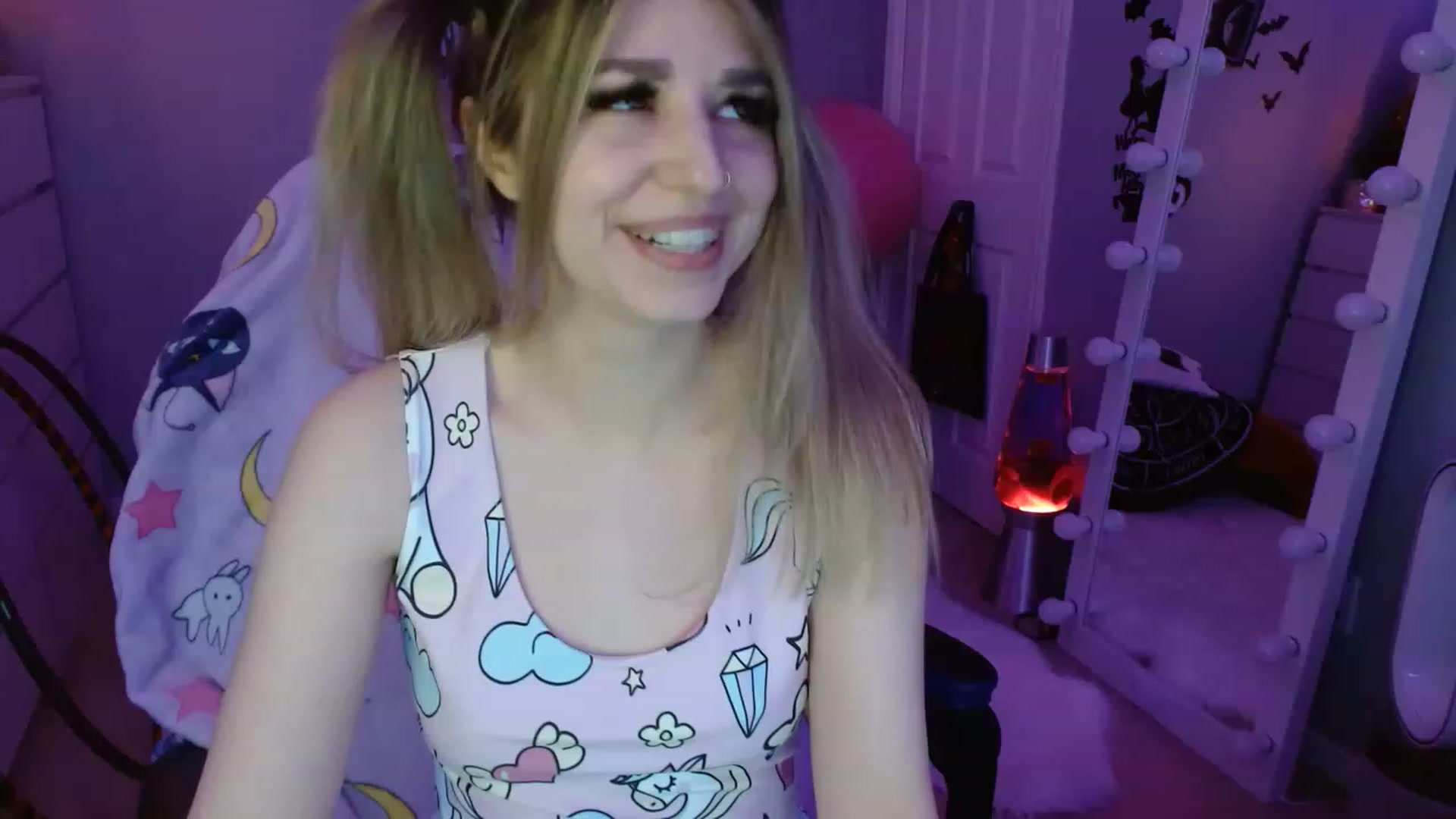 Gallery image thumbnail from Serafina's myfreecams stream on, 03/19/2023, 08:20 image 2 of 20