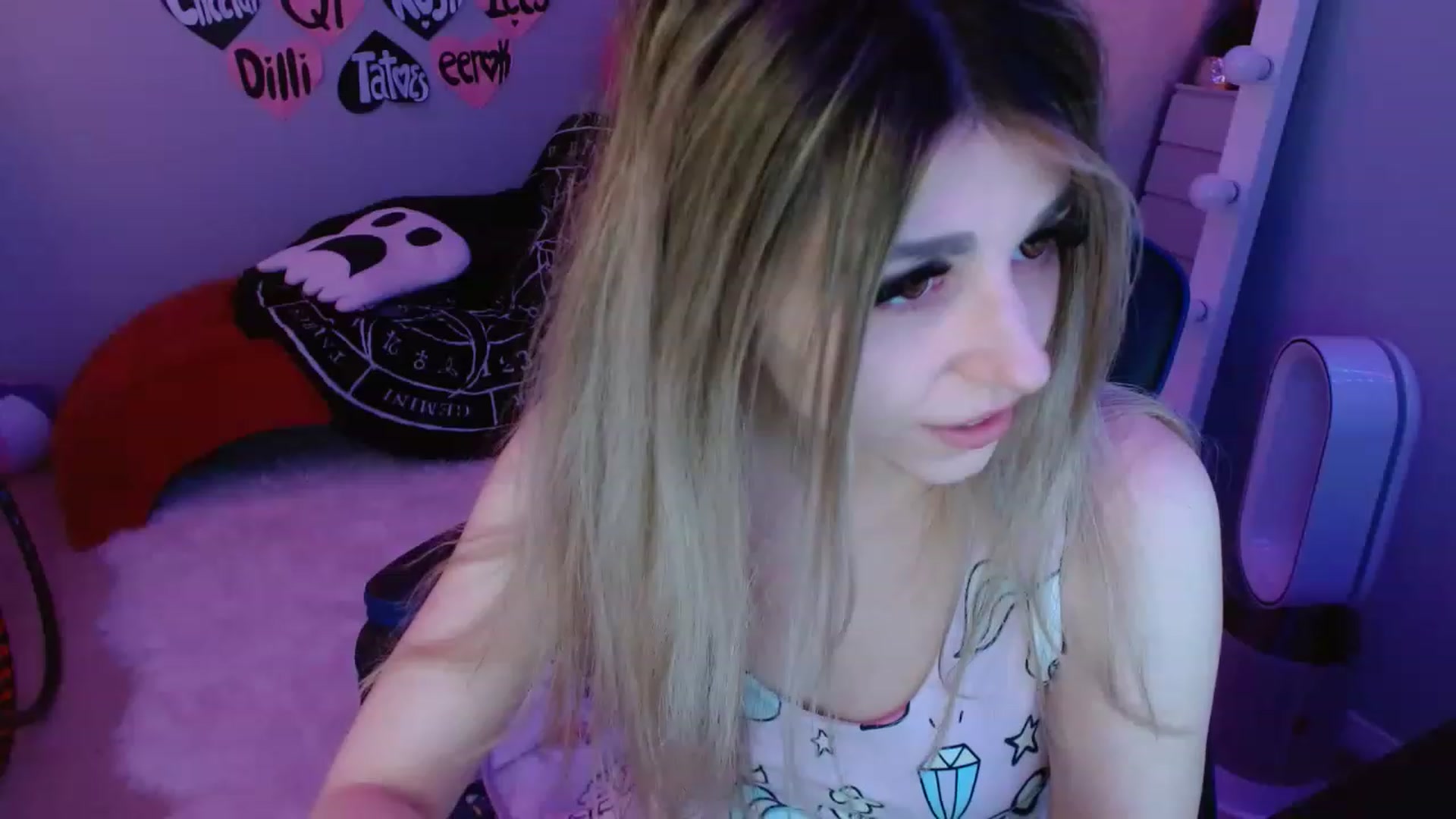 Gallery image thumbnail from Serafina's myfreecams stream on, 03/19/2023, 09:11 image 19 of 20