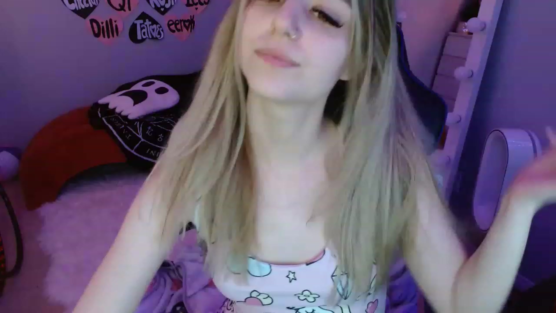 Gallery image thumbnail from Serafina's myfreecams stream on, 03/19/2023, 09:11 image 5 of 20
