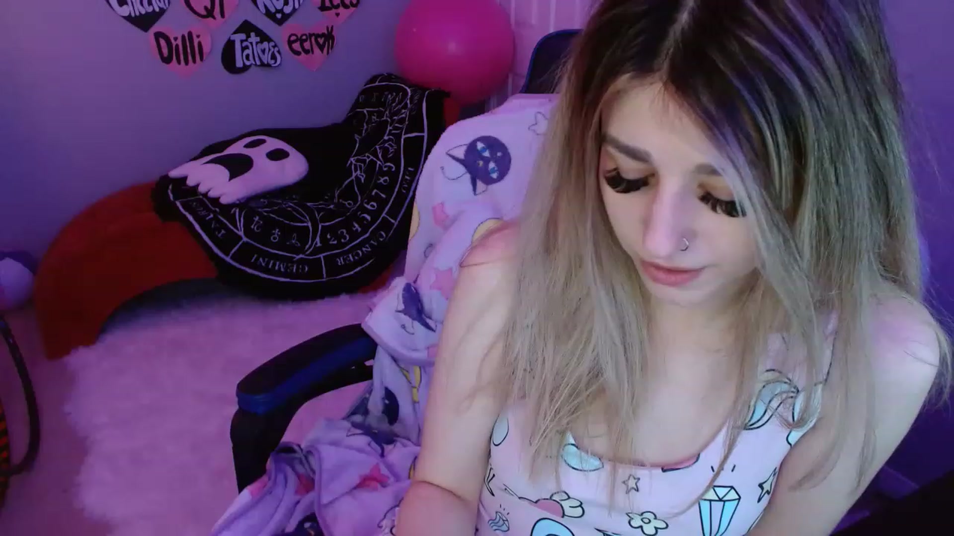 Gallery image thumbnail from Serafina's myfreecams stream on, 03/19/2023, 09:11 image 18 of 20