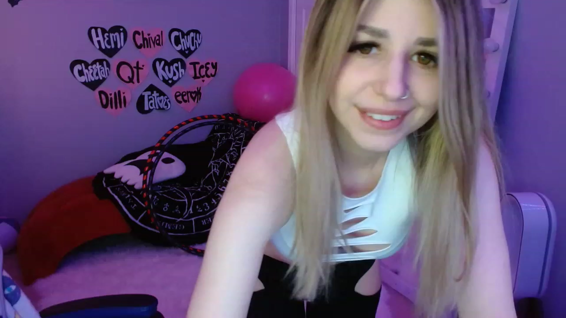 Gallery image thumbnail from Serafina's myfreecams stream on, 03/21/2023, 02:22 image 17 of 20