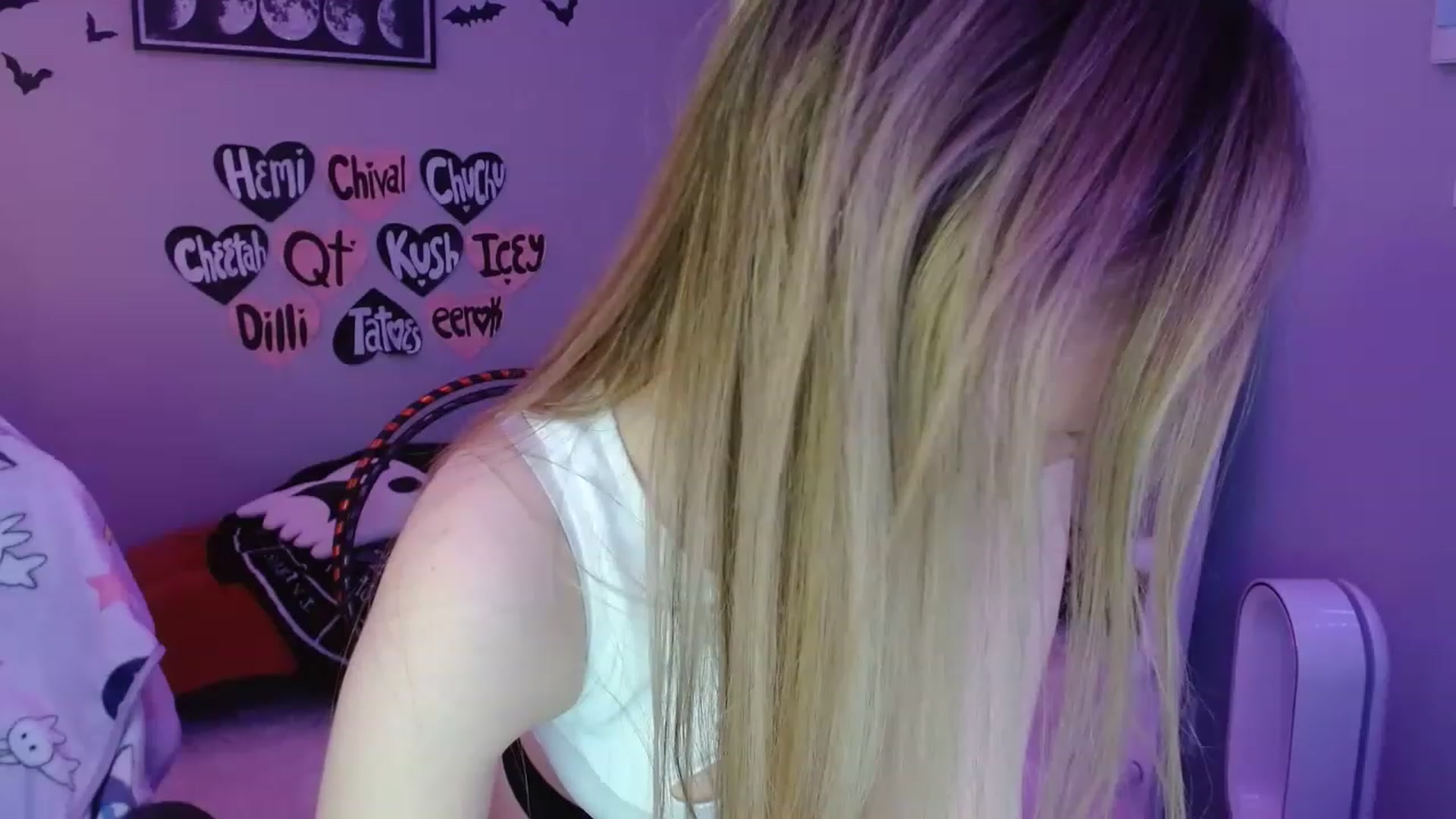 Gallery image thumbnail from Serafina's myfreecams stream on, 03/21/2023, 04:11 image 9 of 20