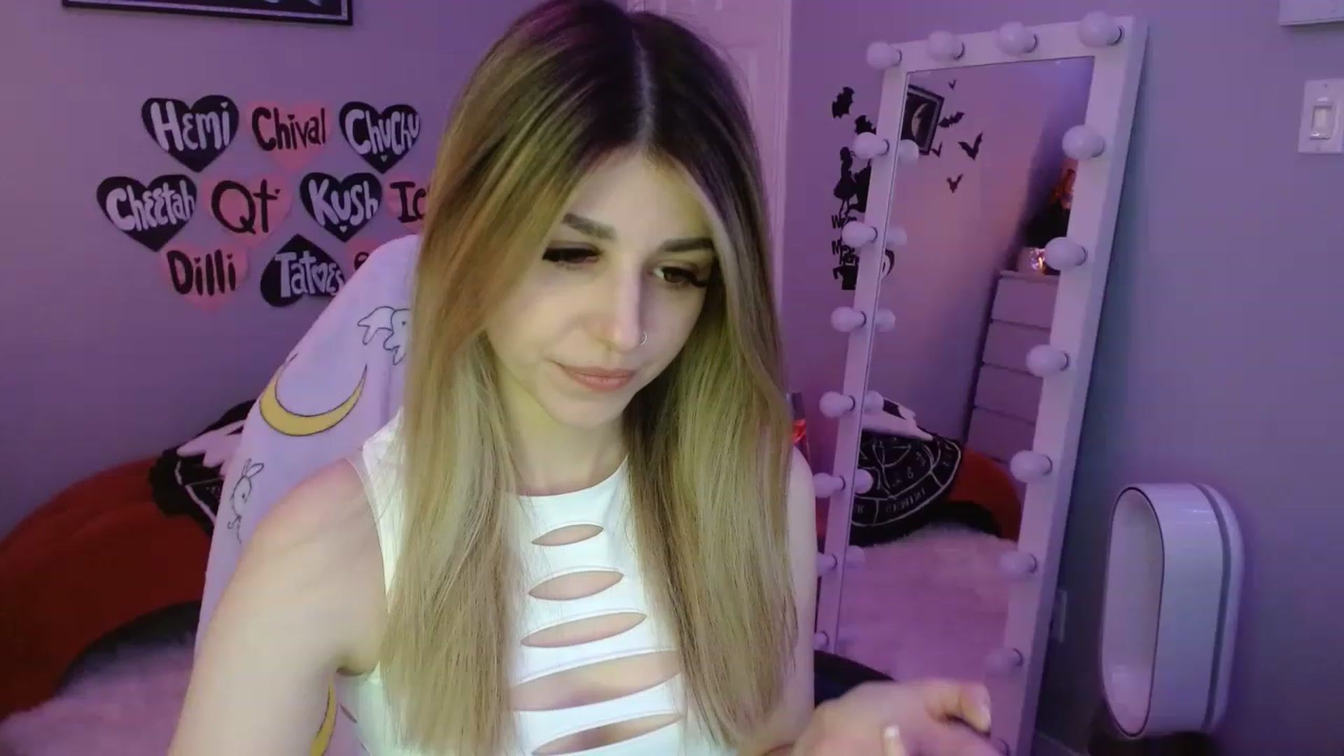 Gallery image thumbnail from Serafina's myfreecams stream on, 03/21/2023, 06:02 image 2 of 20