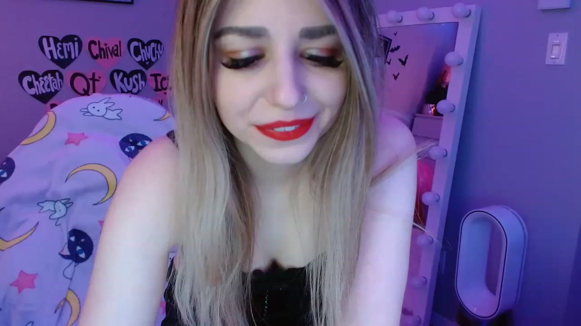 Gallery image thumbnail from Serafina's myfreecams stream on, 03/22/2023, 04:04 image 12 of 20