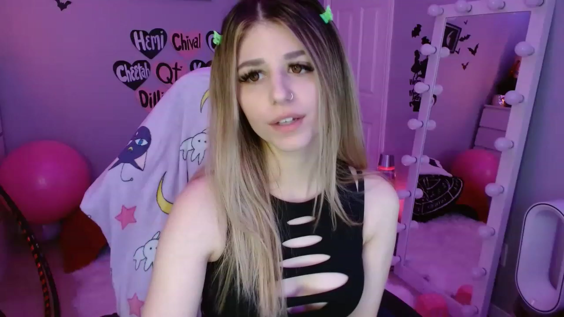 Gallery image thumbnail from Serafina's myfreecams stream on, 03/24/2023, 05:01 image 7 of 20