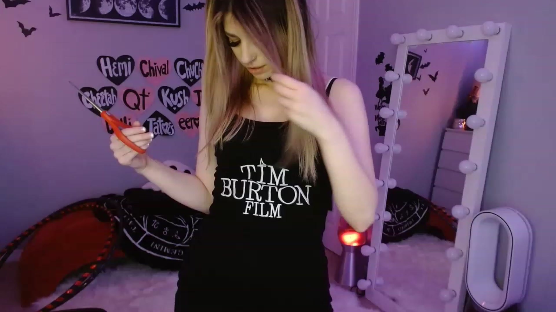 Gallery image thumbnail from Serafina's myfreecams stream on, 03/25/2023, 04:19 image 10 of 20