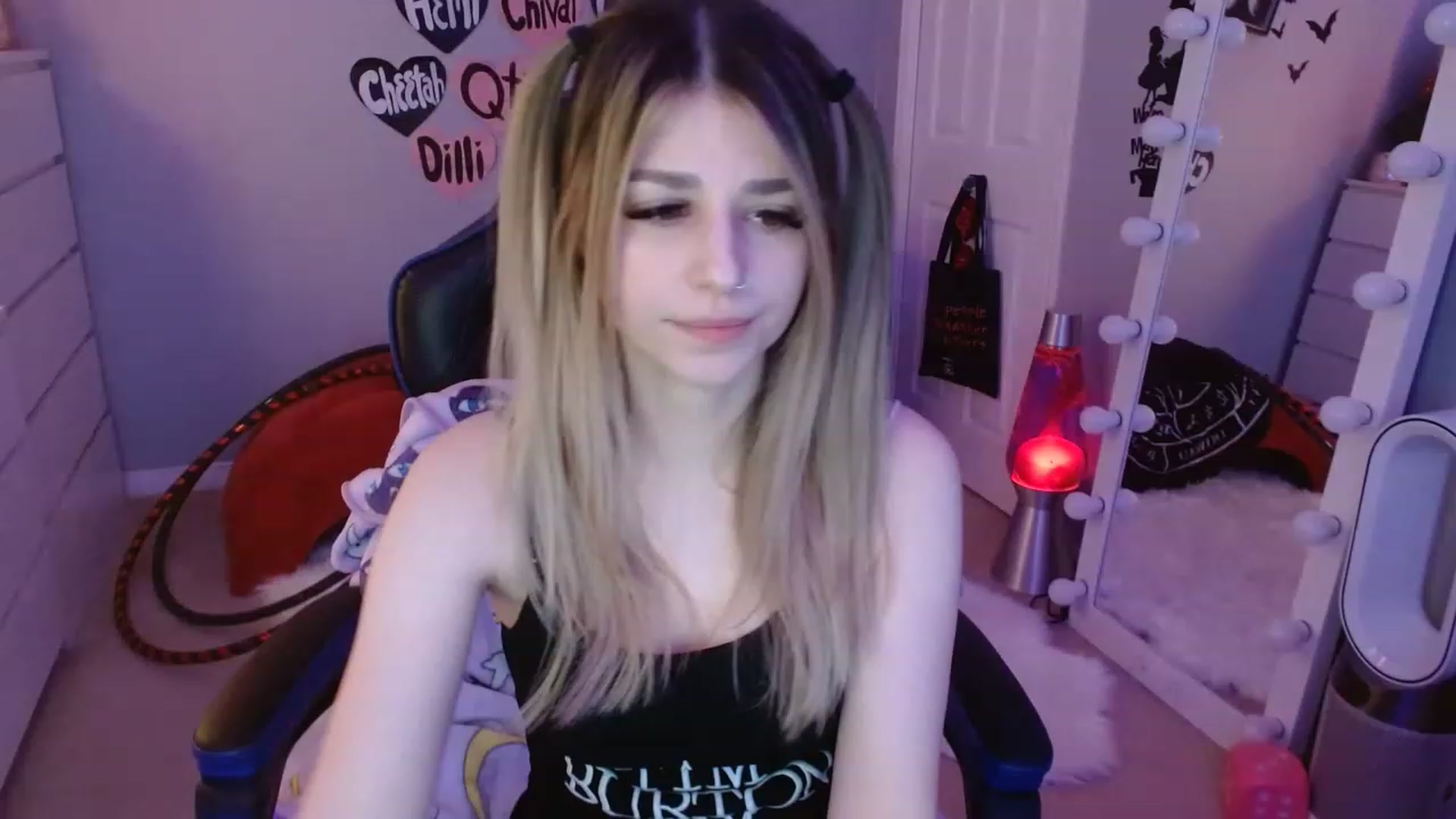Gallery image thumbnail from Serafina's myfreecams stream on, 03/25/2023, 04:19 image 1 of 20