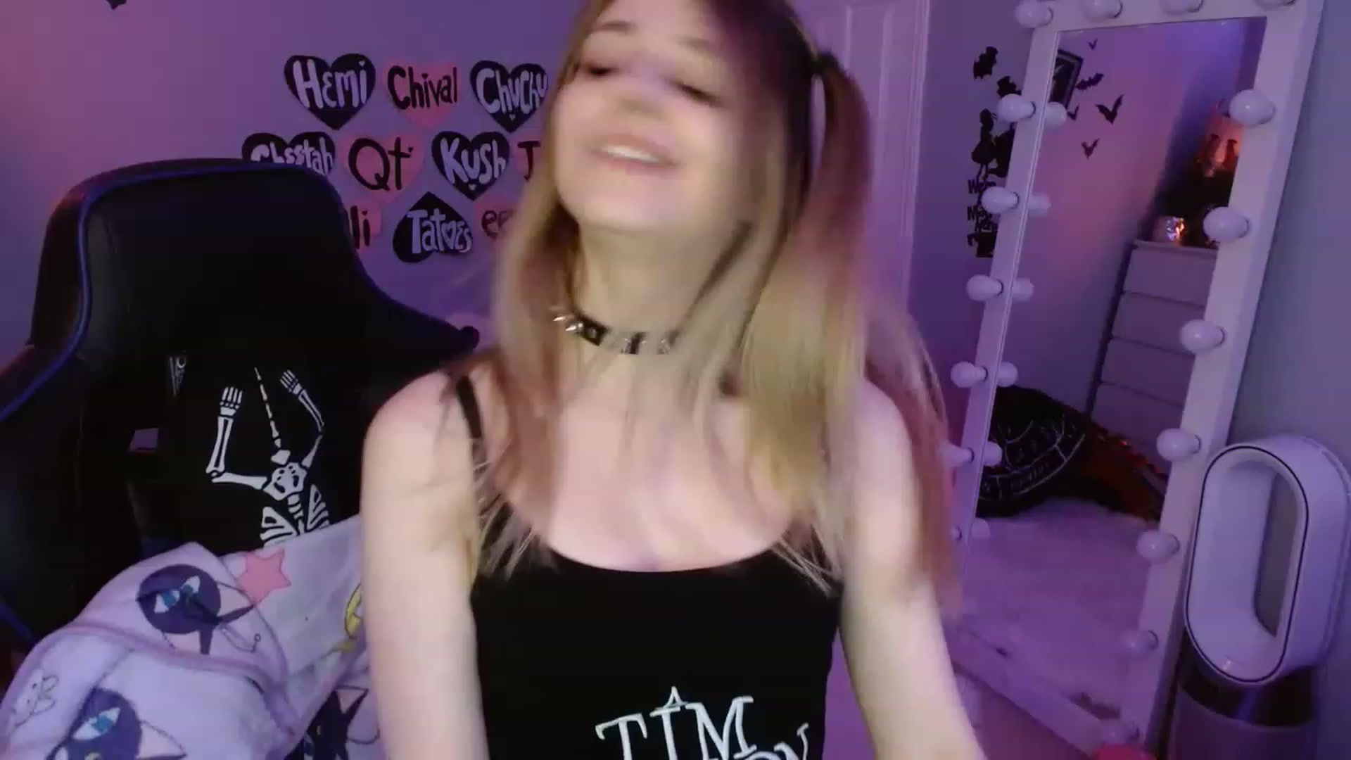 Gallery image thumbnail from Serafina's myfreecams stream on, 03/25/2023, 04:19 image 3 of 20