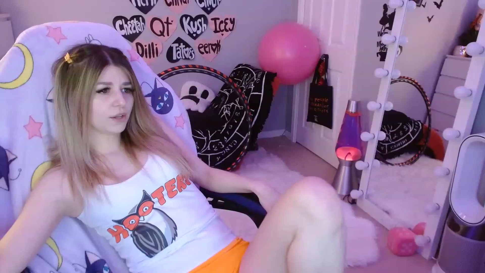 Gallery image thumbnail from Serafina's myfreecams stream on, 03/26/2023, 01:45 image 4 of 20