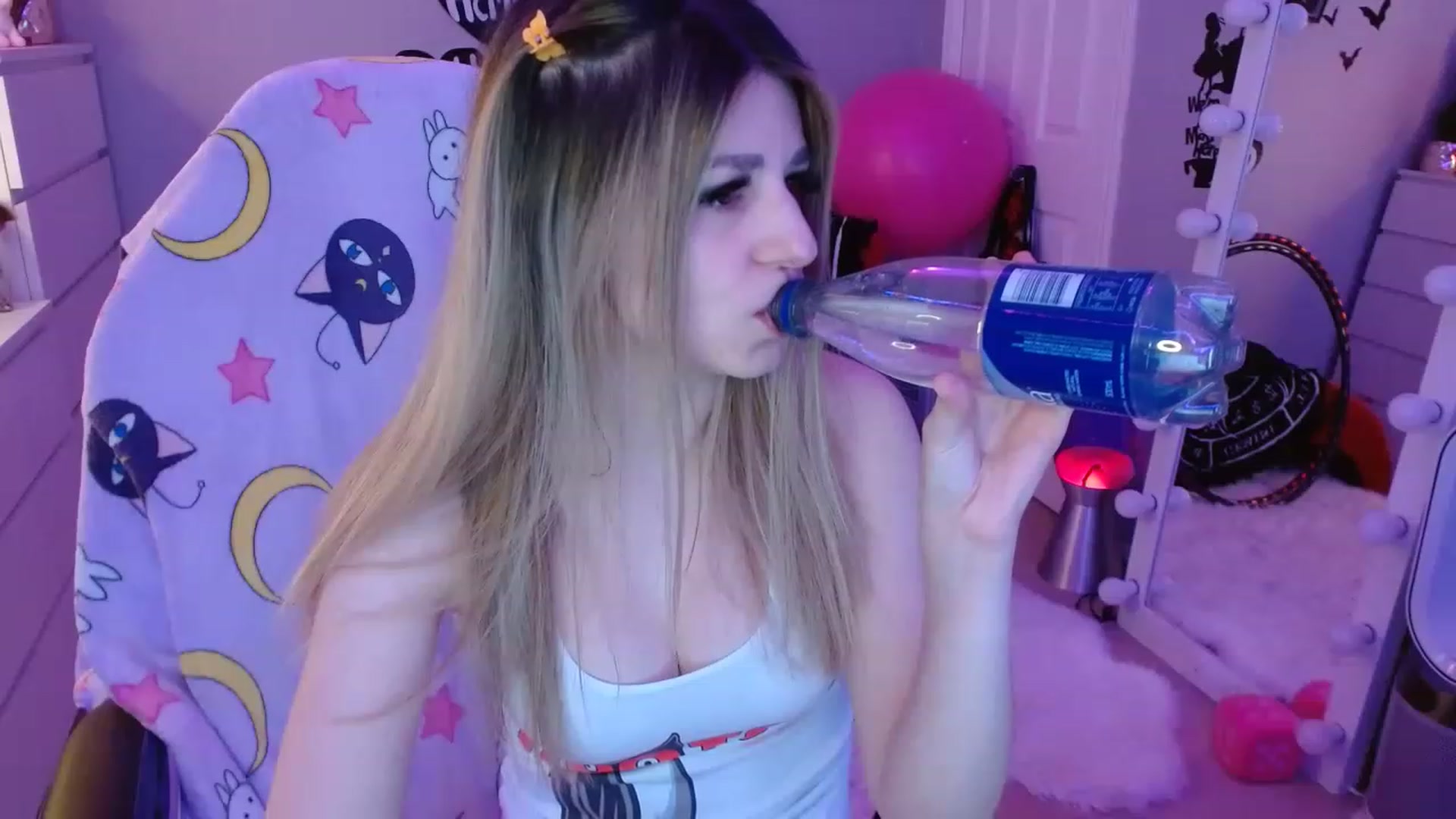 Gallery image thumbnail from Serafina's myfreecams stream on, 03/26/2023, 01:45 image 6 of 20