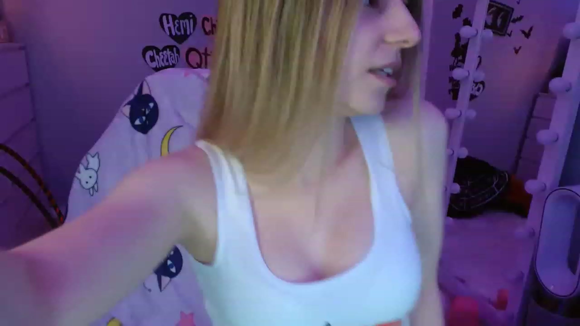 Gallery image thumbnail from Serafina's myfreecams stream on, 03/26/2023, 03:29 image 10 of 20