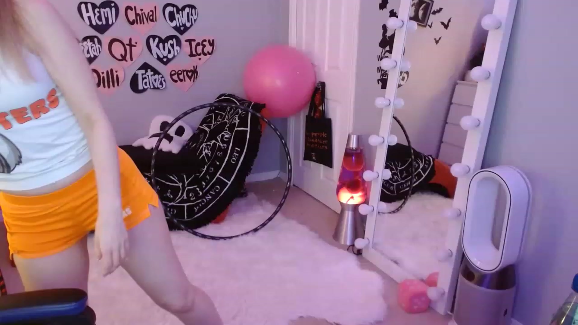 Gallery image thumbnail from Serafina's myfreecams stream on, 03/26/2023, 03:29 image 2 of 20