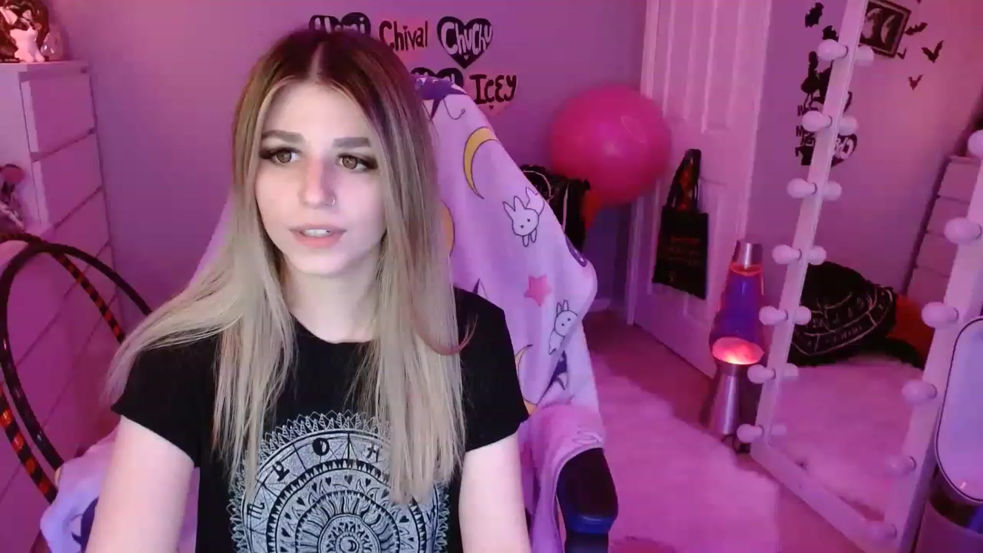 Gallery image thumbnail from Serafina's myfreecams stream on, 03/27/2023, 04:10 image 6 of 20
