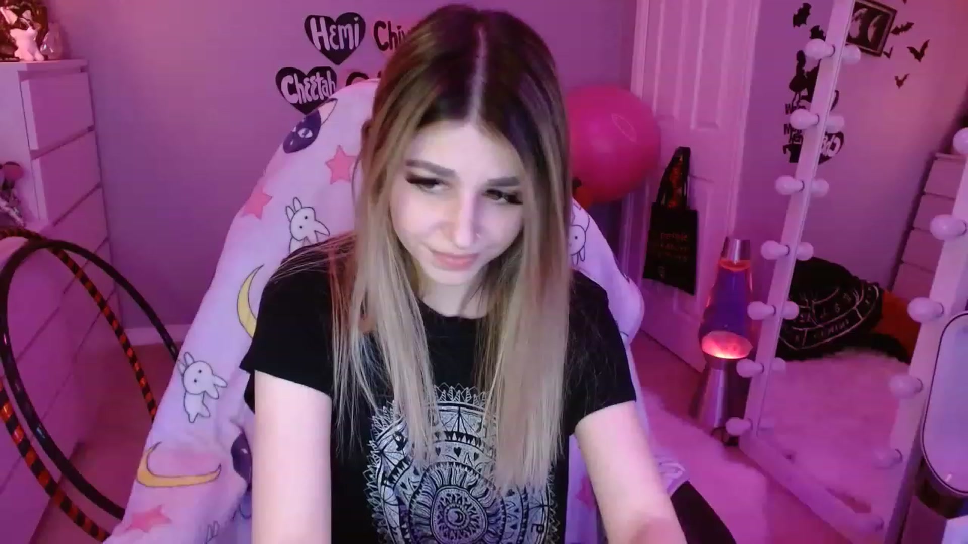 Gallery image thumbnail from Serafina's myfreecams stream on, 03/27/2023, 04:10 image 9 of 20