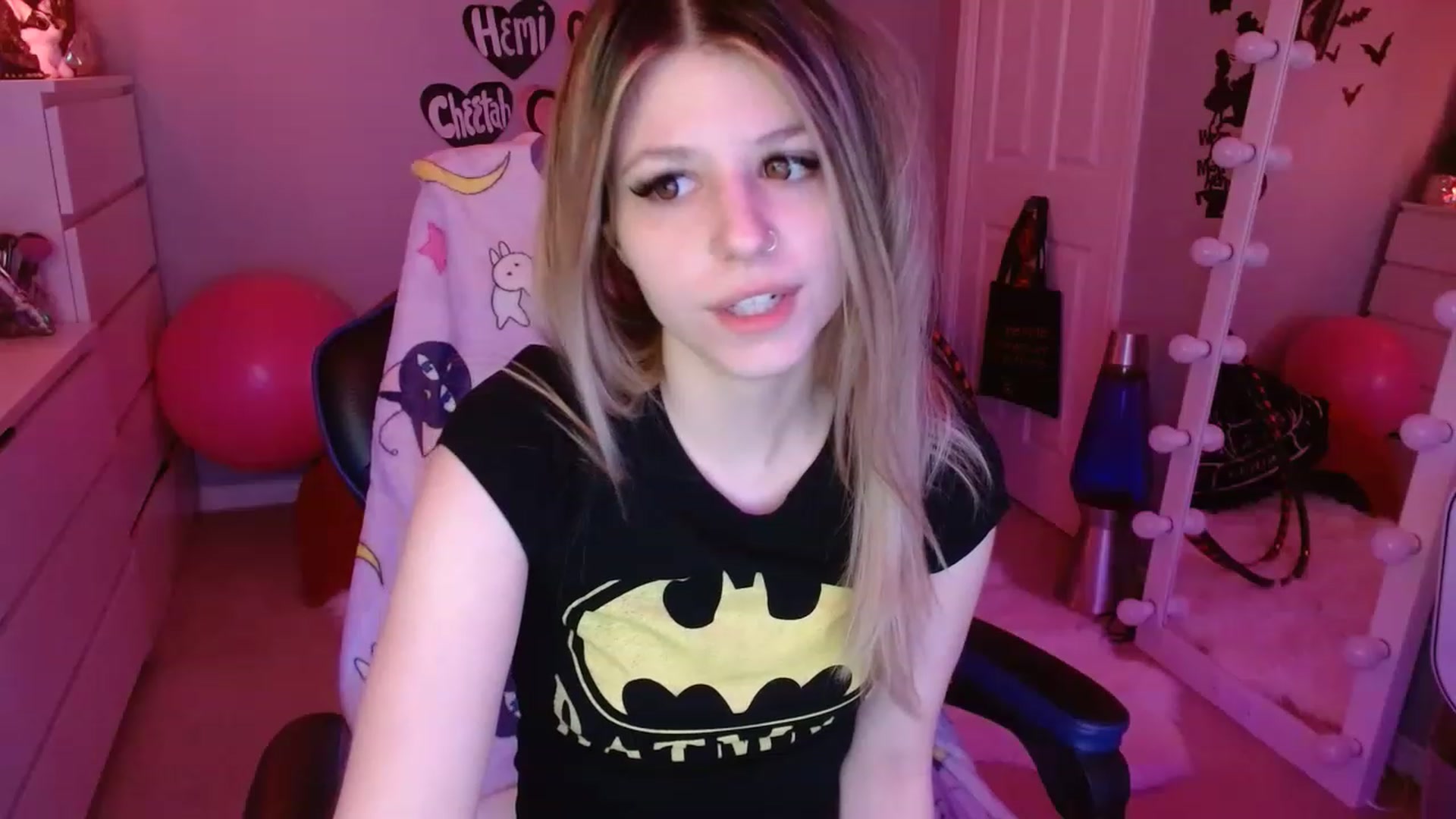 Gallery image thumbnail from Serafina's myfreecams stream on, 03/28/2023, 04:44 image 6 of 20