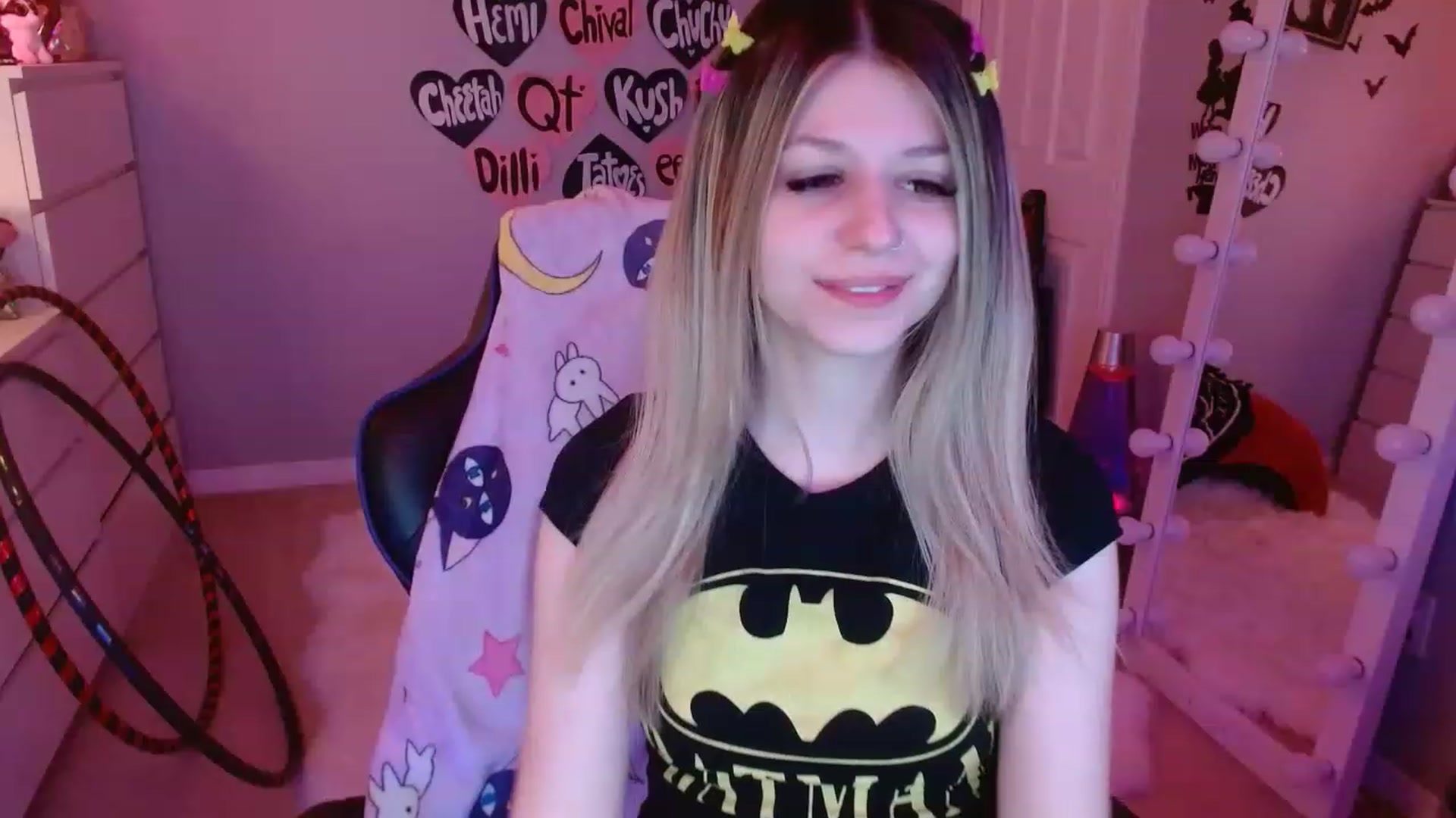 Gallery image thumbnail from Serafina's myfreecams stream on, 03/28/2023, 04:44 image 16 of 20