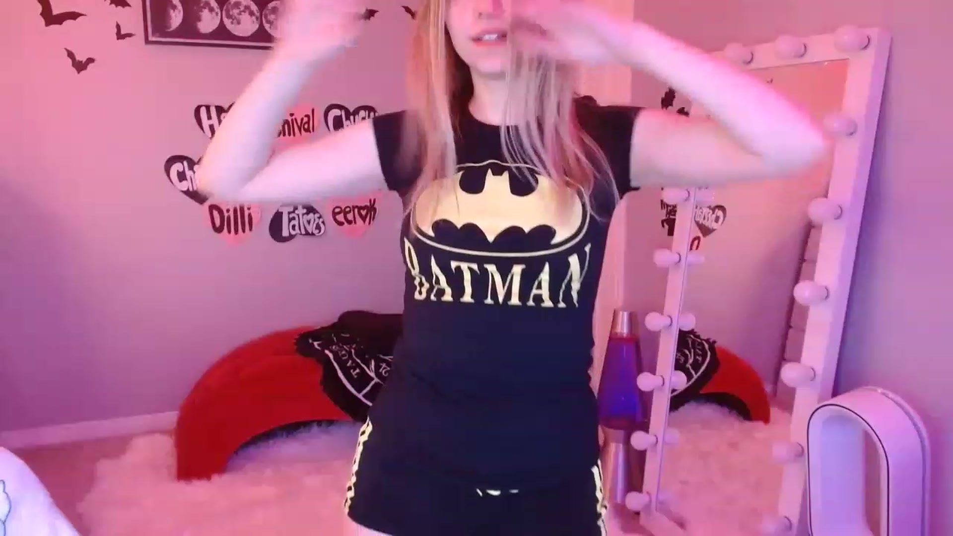 Gallery image thumbnail from Serafina's myfreecams stream on, 03/28/2023, 04:44 image 12 of 20